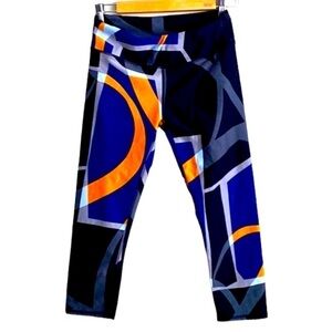 FABLETICS Define PowerHold® Mid-Rise Capri Workout Athletic Fitness Leggings S